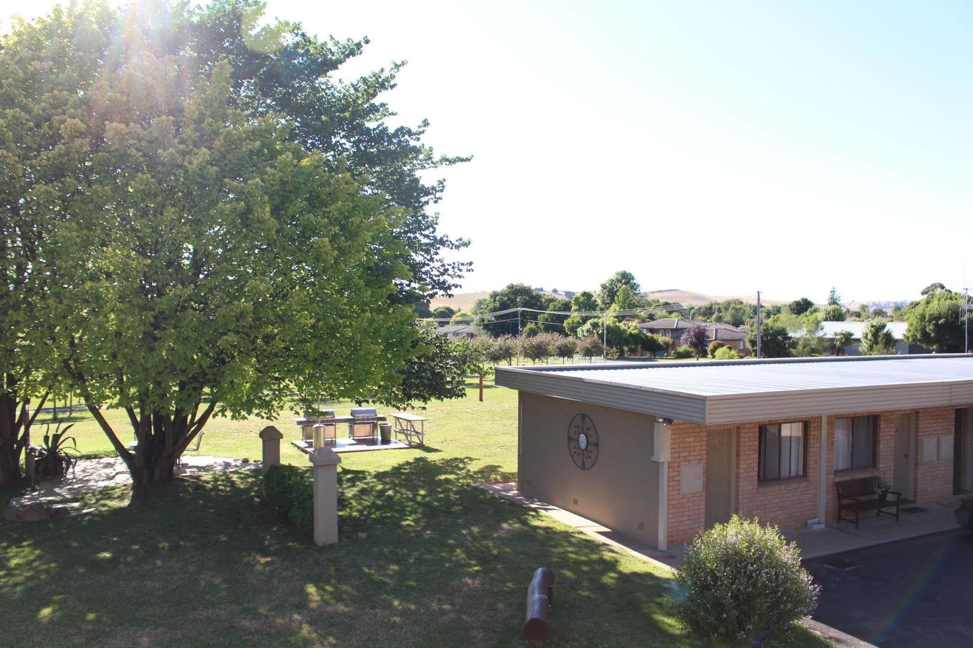 Goldfields Motel Blayney ภายนอก รูปภาพ
